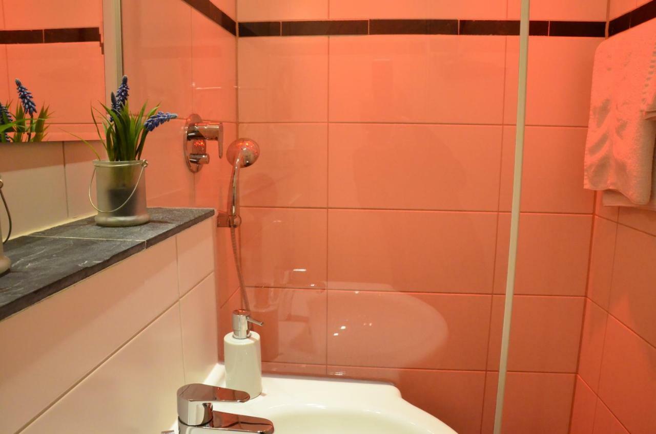 Zentral Gelegen - Stilvolles Appartment In Moabit Берлин Экстерьер фото